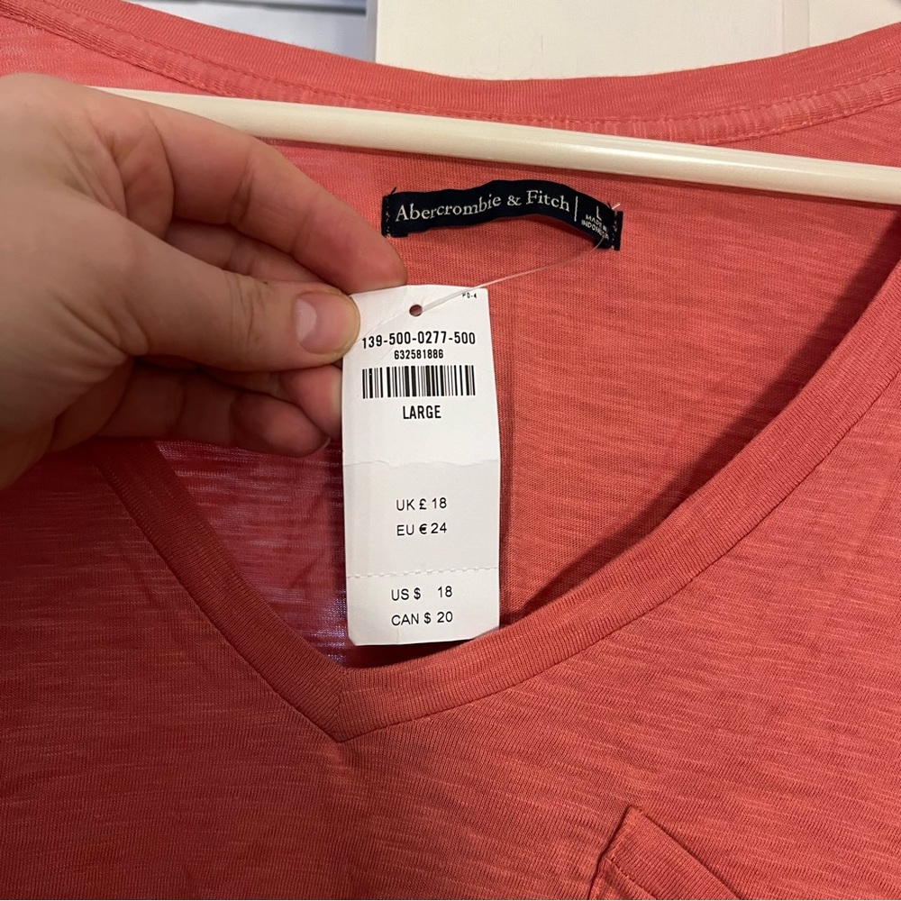 Abercrombie & Fitch Coral V-Neck Pocket Tee - Picture 2 of 5
